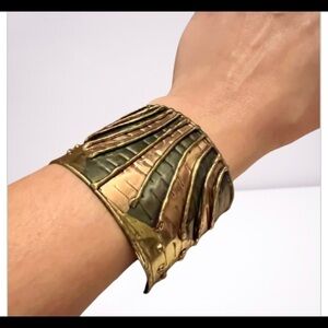 𝅺NEW Handmade bronze cuff bracelet